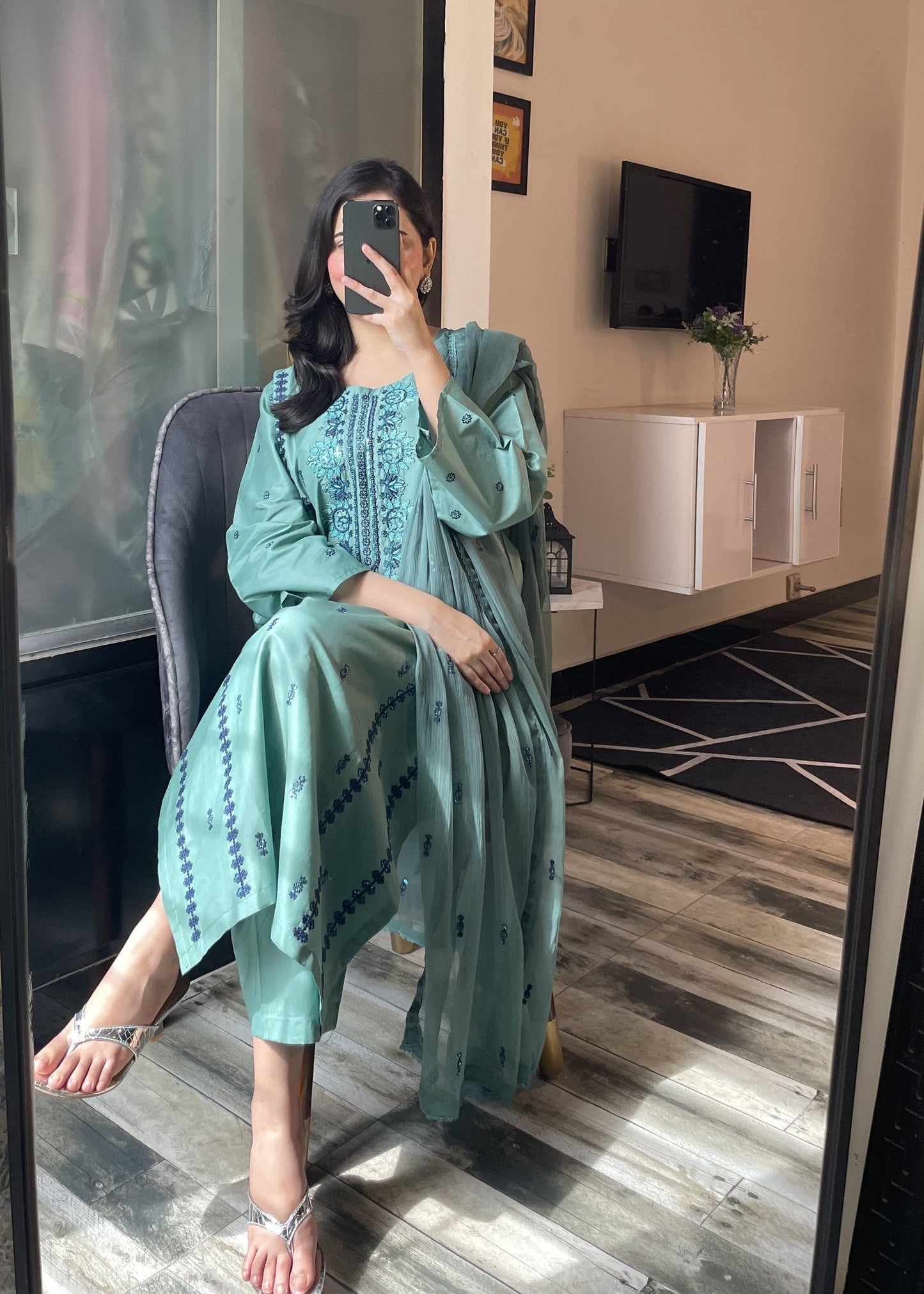 Zeenat Emb 3pc
