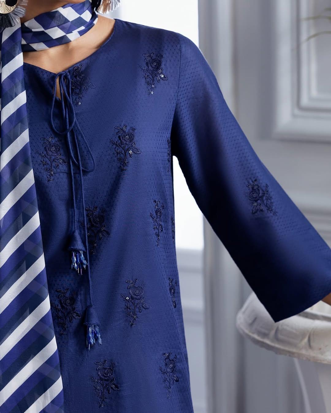 Blue Bloom Emb 3pc