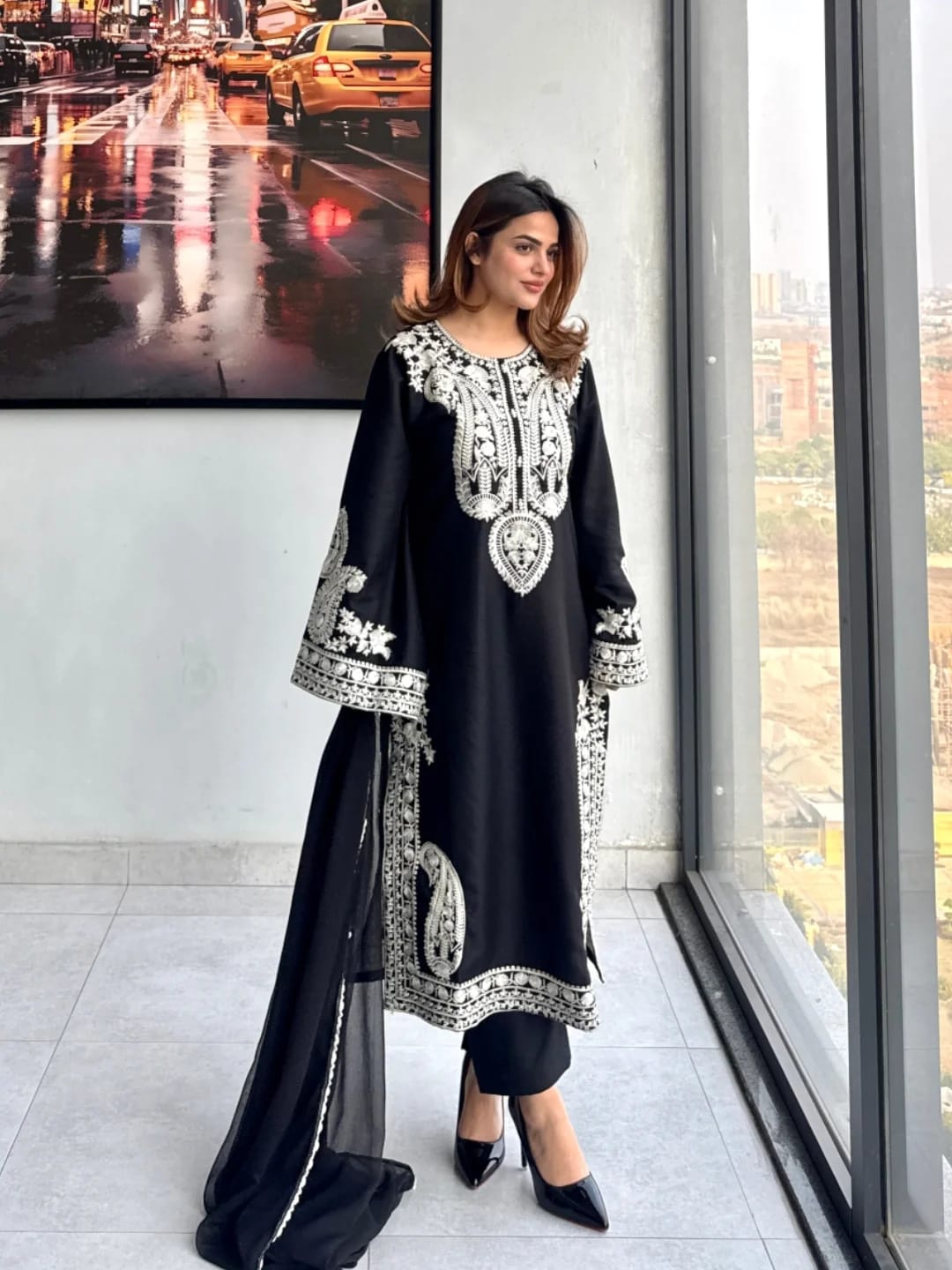 Tania Emb Black 3pc