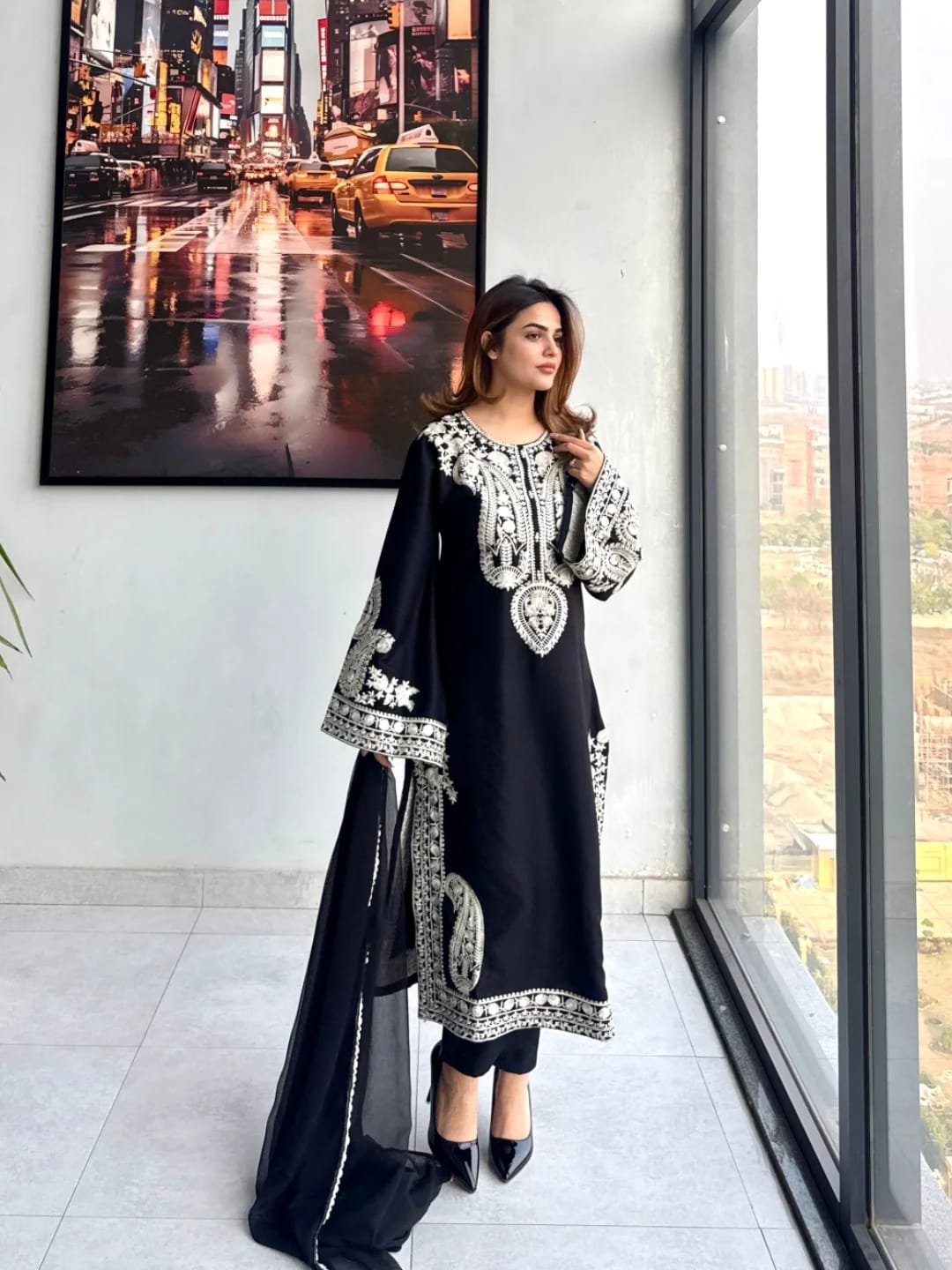 Tania Emb Black 3pc