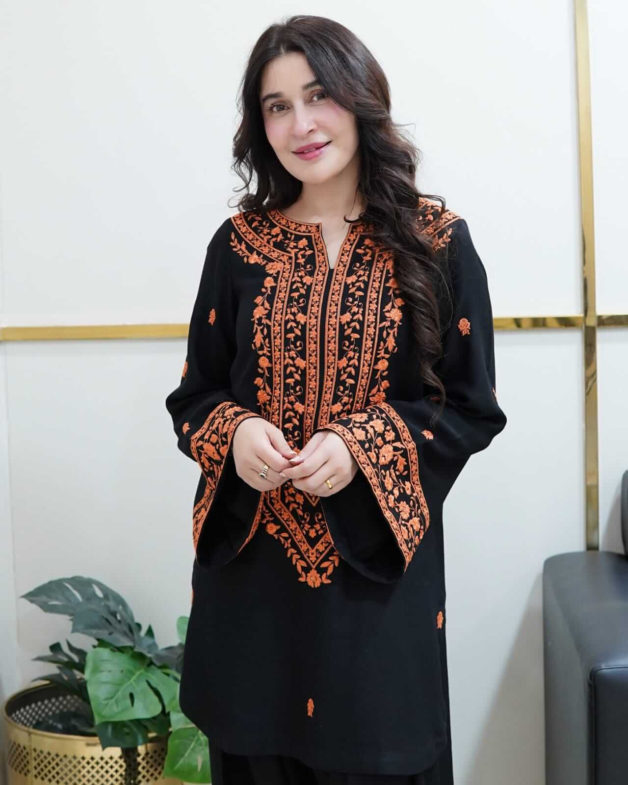 Sofia Emb Work 2pc - Riwaiti Rang